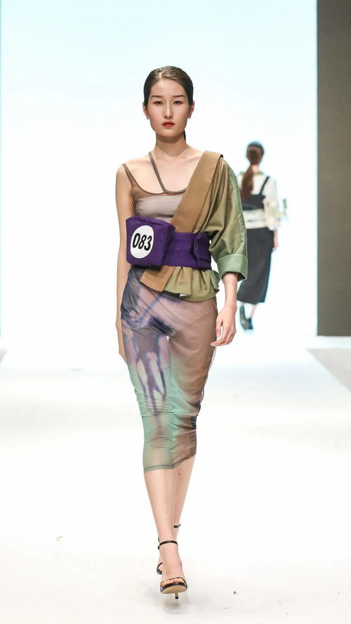 東華大學2017級服裝設計專業畢業設計秀（下）——服飾的創新與表達